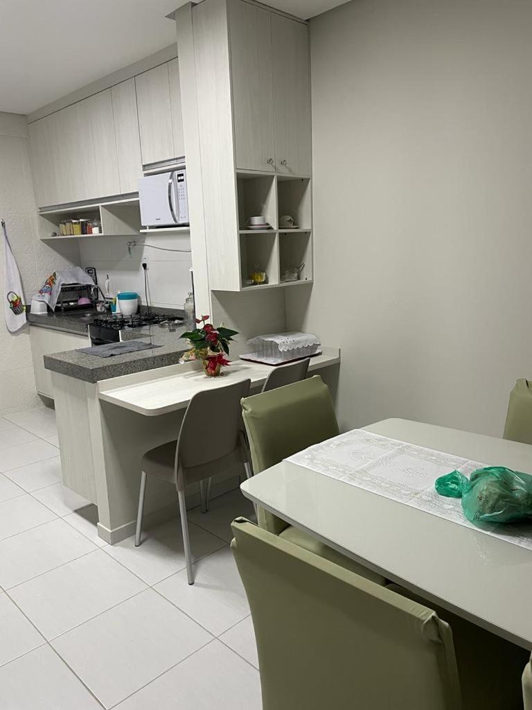 No Atalaia, Poseidon Rua Do Atalho A 700 Metros Da Do Atalaia, Novo Decorado, Varanda, Sala De Estar E Jantar, 02 Suites, 03 Banheiros, Lavanderia, Cozinha, Piscina, Churrasqueira, Salao De Jogos, Vista Parcial Dunas E Mar Apartamento *