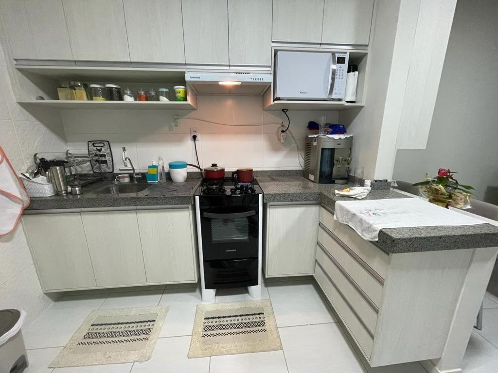 Apartamento No Atalaia, Poseidon Rua Do Atalho A 700 Metros Da Do Atalaia, Novo Decorado, Varanda, Sala De Estar E Jantar, 02 Suites, 03 Banheiros, Lavanderia, Cozinha, Piscina, Churrasqueira, Salao De Jogos, Vista Parcial Dunas E Mar Salinópolis