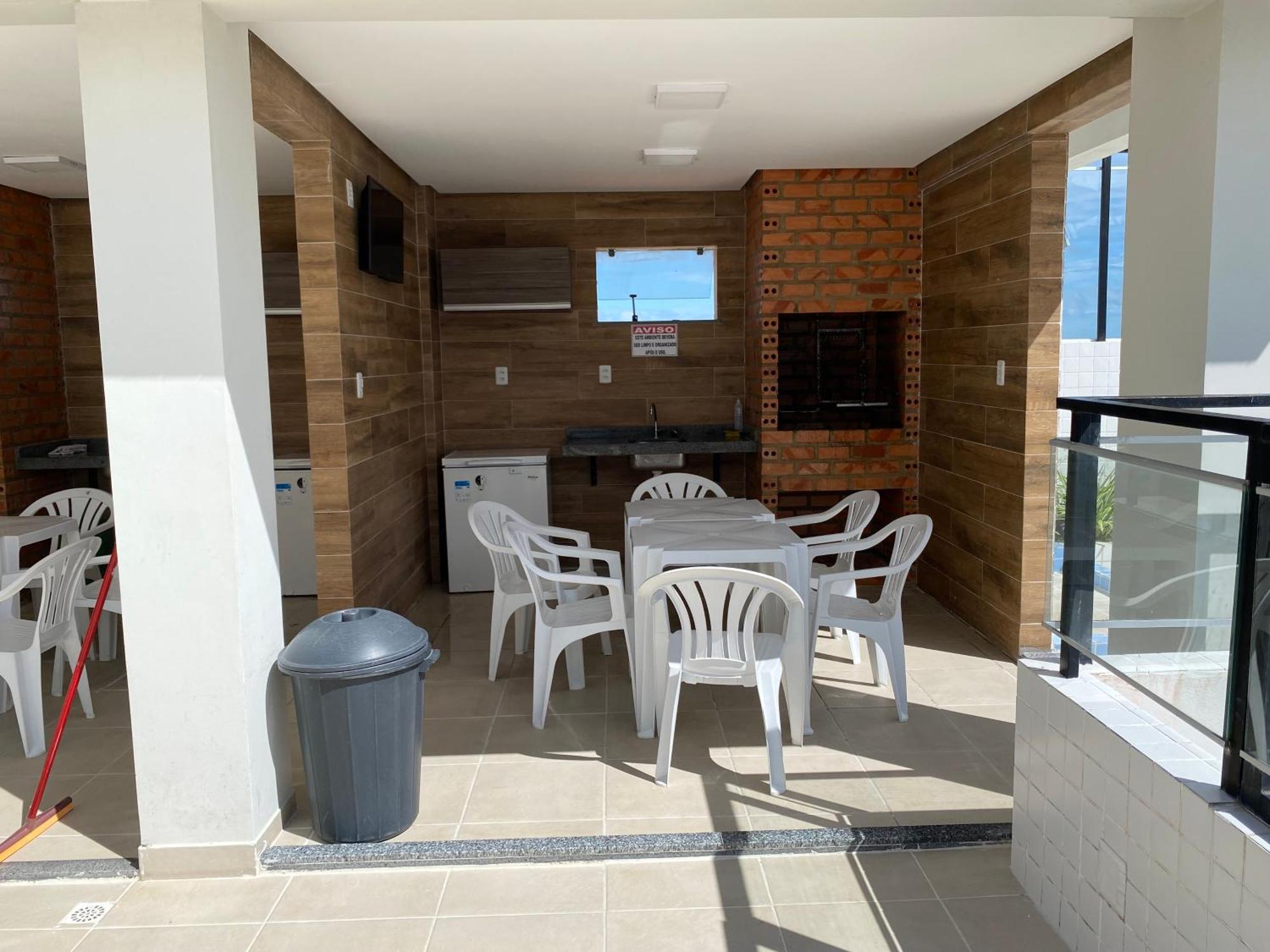 Apartamento No Atalaia, Poseidon Rua Do Atalho A 700 Metros Da Do Atalaia, Novo Decorado, Varanda, Sala De Estar E Jantar, 02 Suites, 03 Banheiros, Lavanderia, Cozinha, Piscina, Churrasqueira, Salao De Jogos, Vista Parcial Dunas E Mar Salinópolis