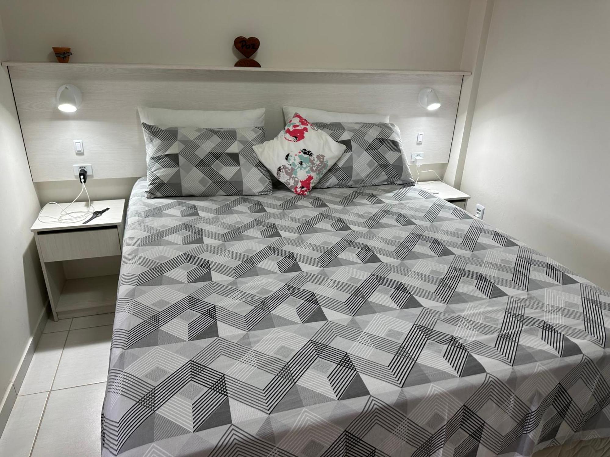No Atalaia, Poseidon Rua Do Atalho A 700 Metros Da Do Atalaia, Novo Decorado, Varanda, Sala De Estar E Jantar, 02 Suites, 03 Banheiros, Lavanderia, Cozinha, Piscina, Churrasqueira, Salao De Jogos, Vista Parcial Dunas E Mar *