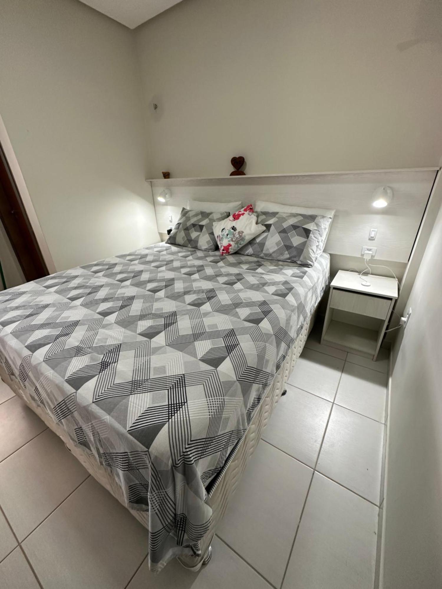 No Atalaia, Poseidon Rua Do Atalho A 700 Metros Da Do Atalaia, Novo Decorado, Varanda, Sala De Estar E Jantar, 02 Suites, 03 Banheiros, Lavanderia, Cozinha, Piscina, Churrasqueira, Salao De Jogos, Vista Parcial Dunas E Mar Apartamento *